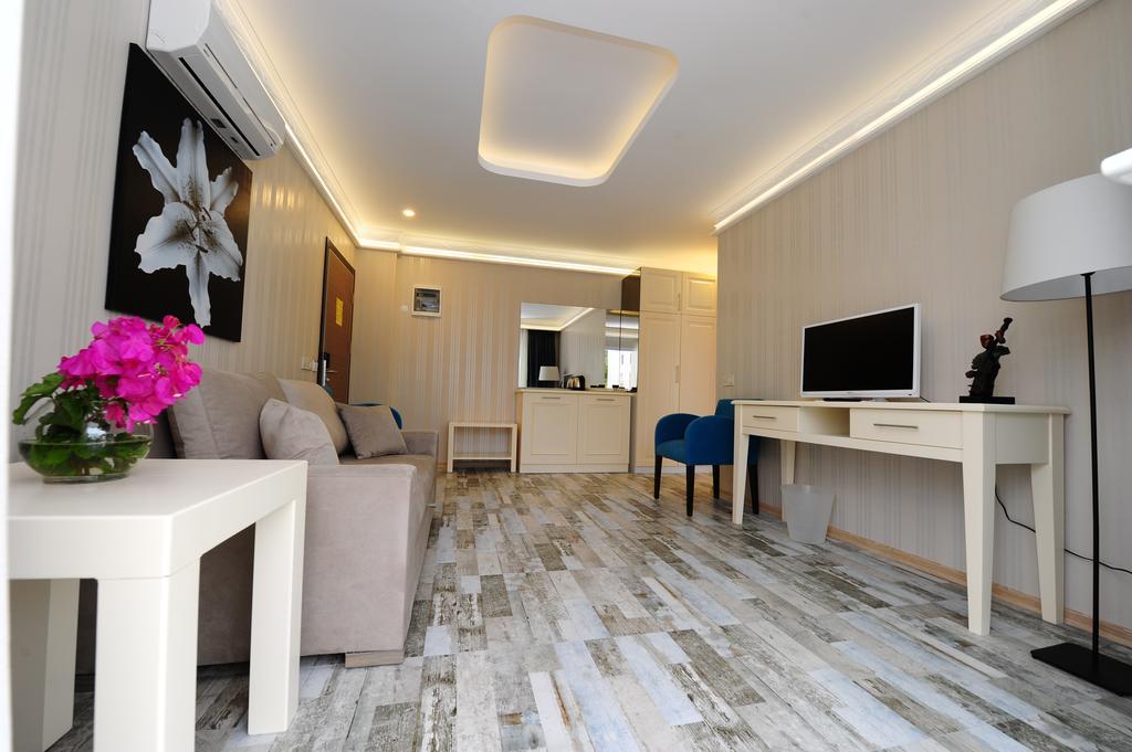 Delita Suite Hotel Turkbuku Golturkbuku Exteriér fotografie