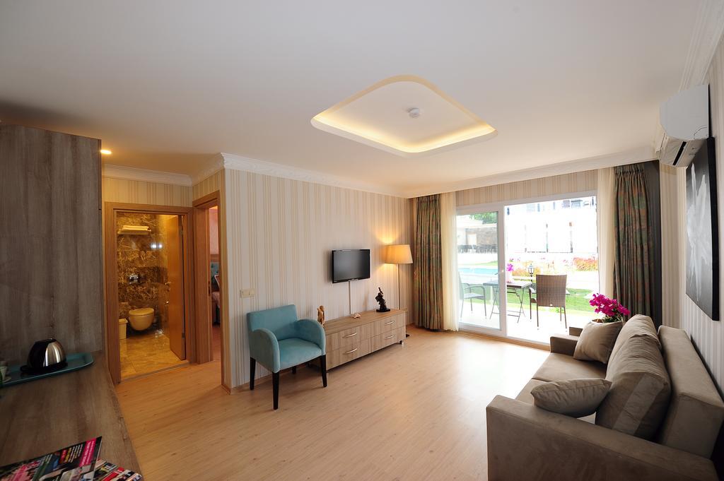 Delita Suite Hotel Turkbuku Golturkbuku Pokoj fotografie